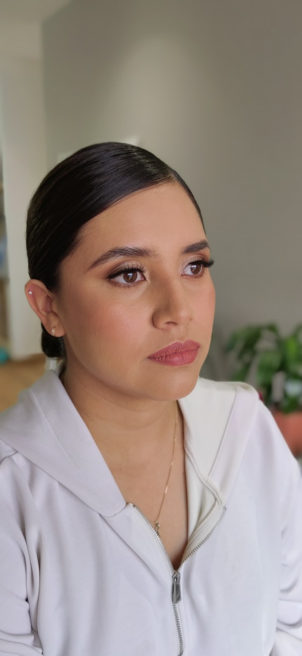 maquillaje-novia-natural-glowskin.jpg_xlfnq6