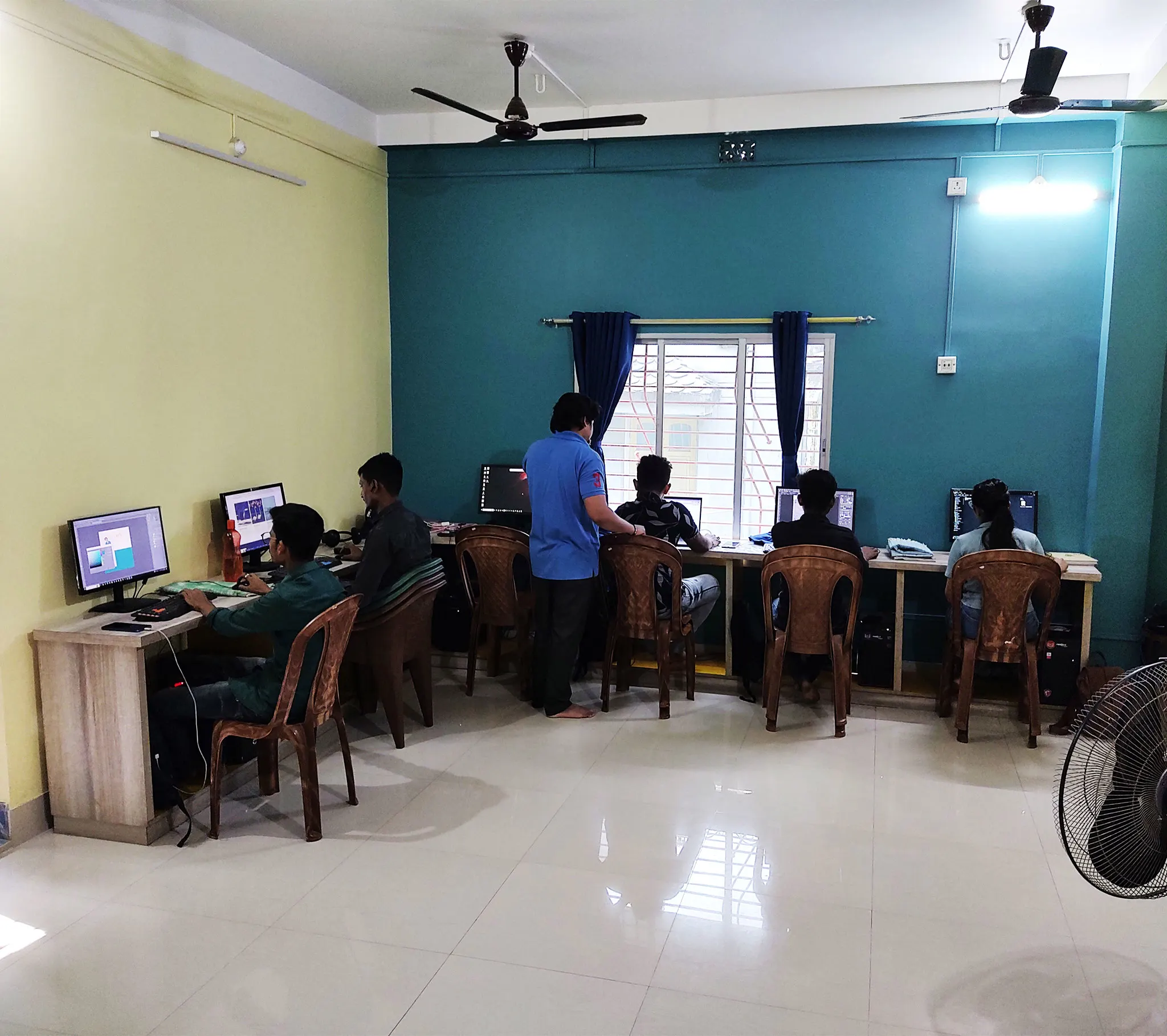 Computer course required for bank jobs