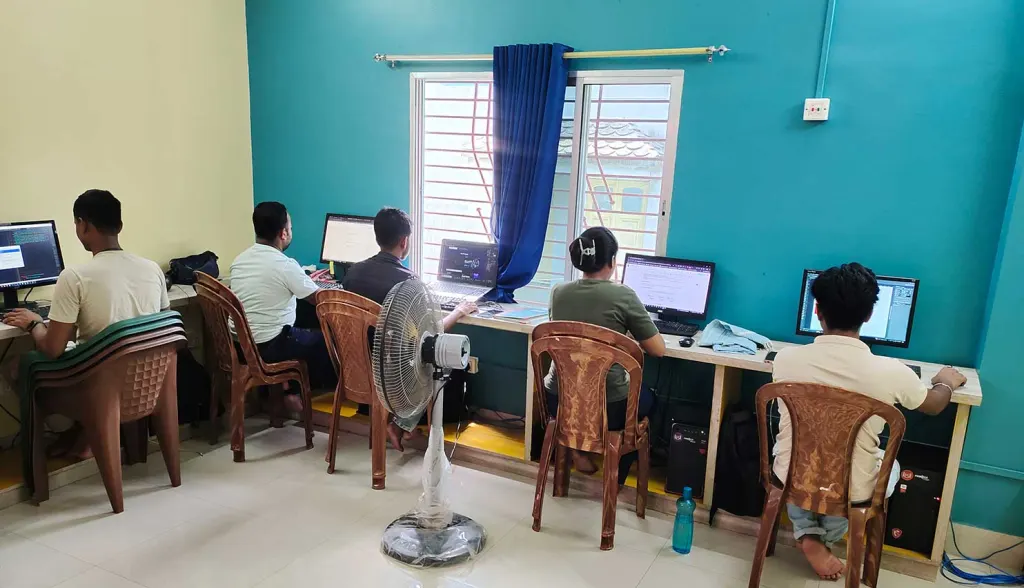 Students of Learn Computer Academy learning WordPress
