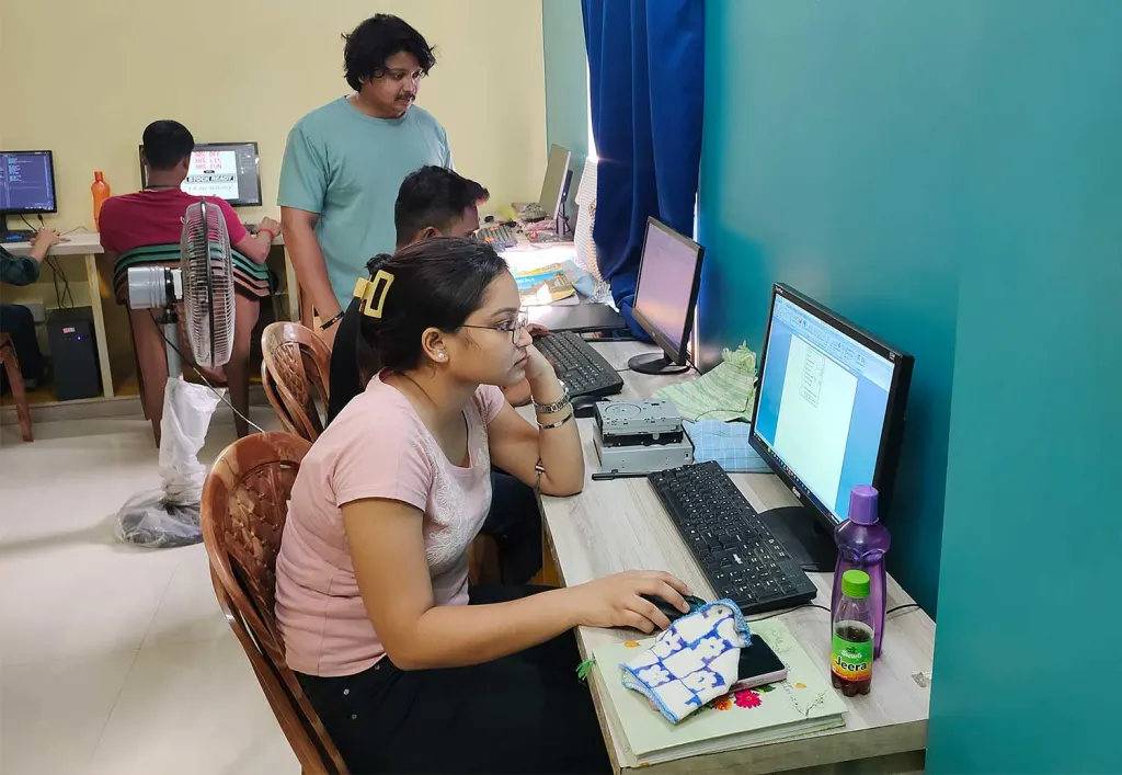 Sanjana is practicing website design