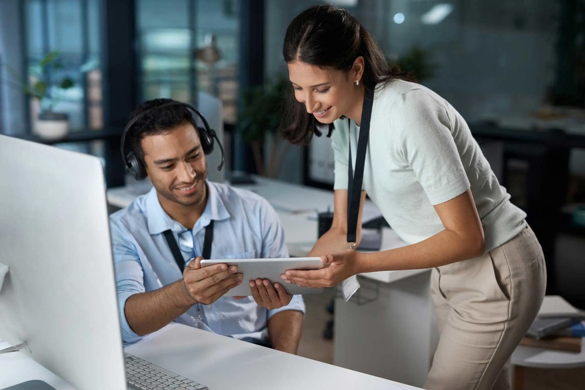 Local service provider helping customer with tech setup