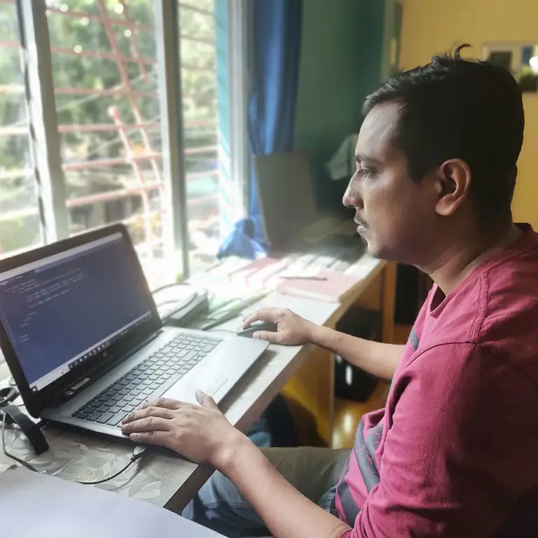 Web Designer learning at LCA Web Designer learning at LCA