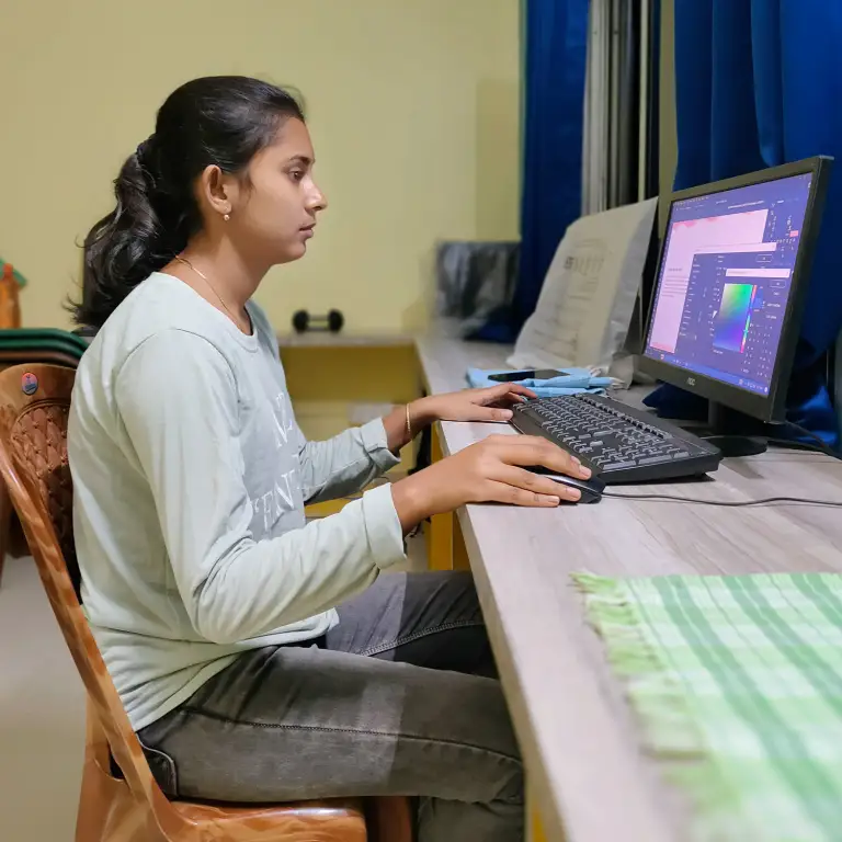 Web Designer Gobardanga