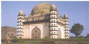 The Gol Gumbaz has the second largest 'whispering' dome in the world.