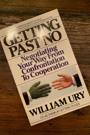 book cover of Getting Past No: Negotiating Your Way From Confrontation to Cooperation