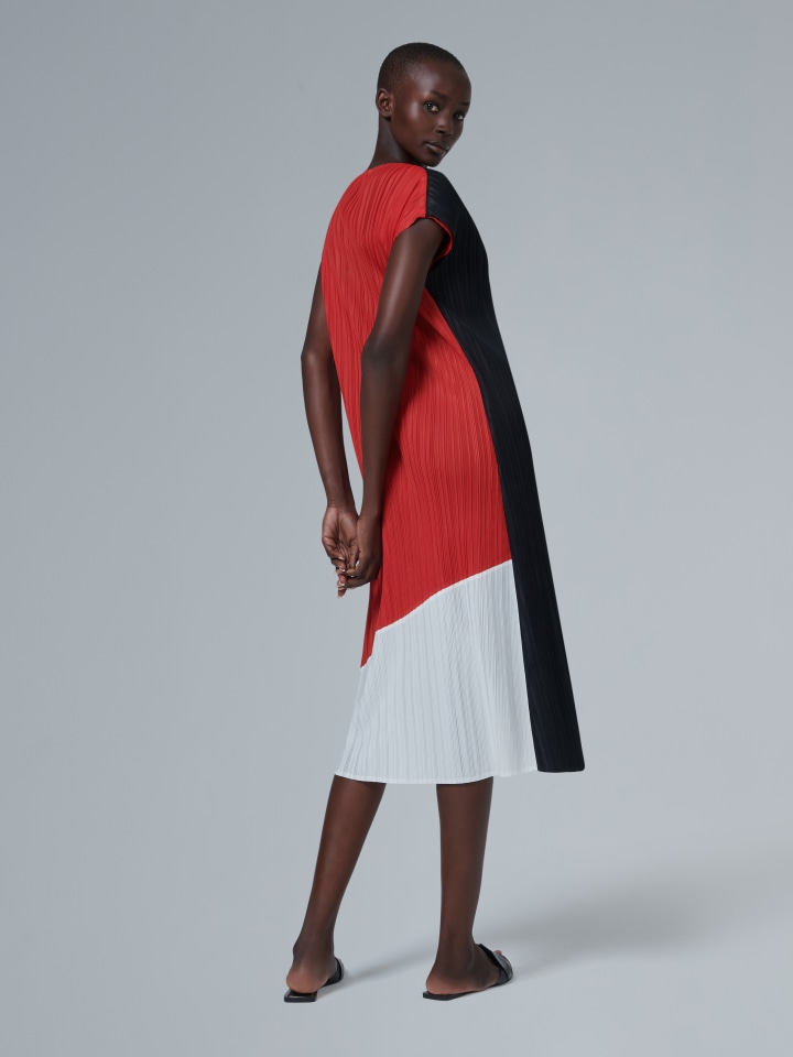 Colour-Block-Plisse-Dress---Shorter-length