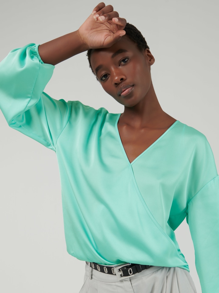 Front-Wrap-Blouse