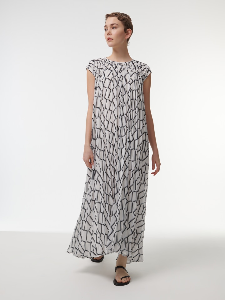 Pleated Fabric Kaftan