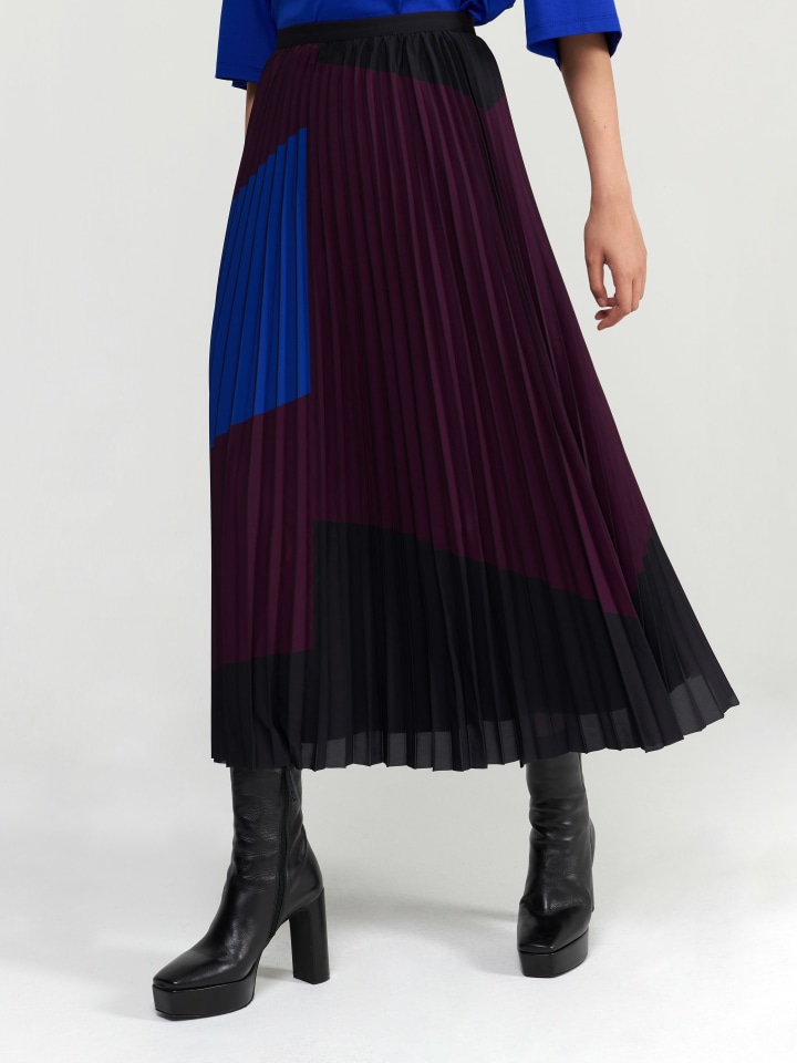 Colour-Block-Pleated-Skirt---Shorter-Length