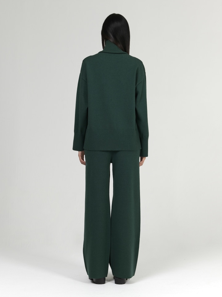 Elasticated-Wide-Leg-Knit-Trousers