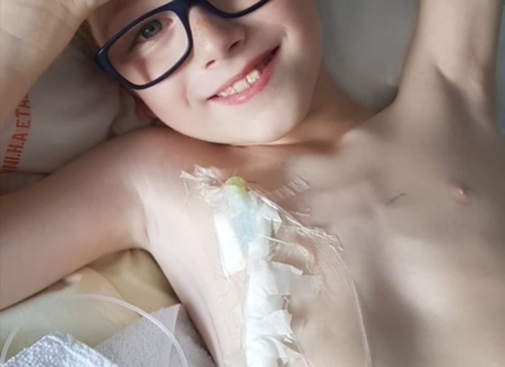 Une prothèse de jambe pour maxence