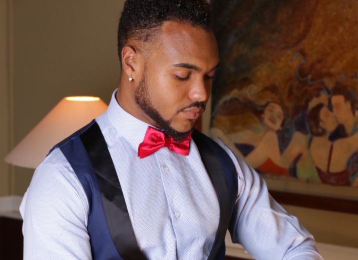 Luigy MANYRI à l'élection de Mister World 2019