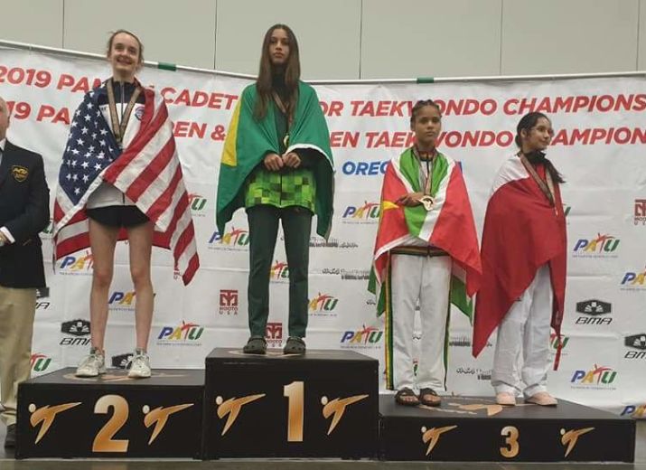 Jeanou aux championnats panaméricains et aux championnats du monde cadet de taekwondo
