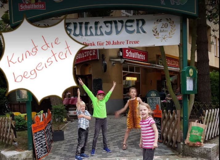 Nachbarschafts-Solidarität — „Gullivers“ in Reisenot