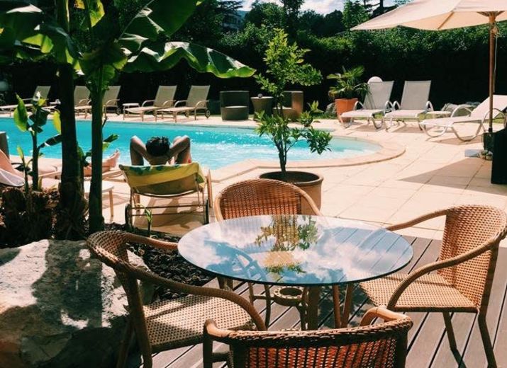 Sauvez l'hôtel-restaurant la chaumette à privas (07)