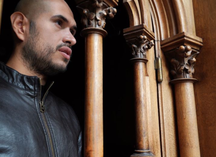 Aider la diffusion du film "Les Folles de Dieu" / Help the broadcast of "The Holy Gays"