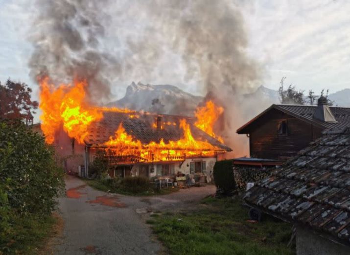 La commune de Saint-Gervais les bains lance une cagnotte solidaire pour aider François Curral, victime de l'incendie de sa ferme.
