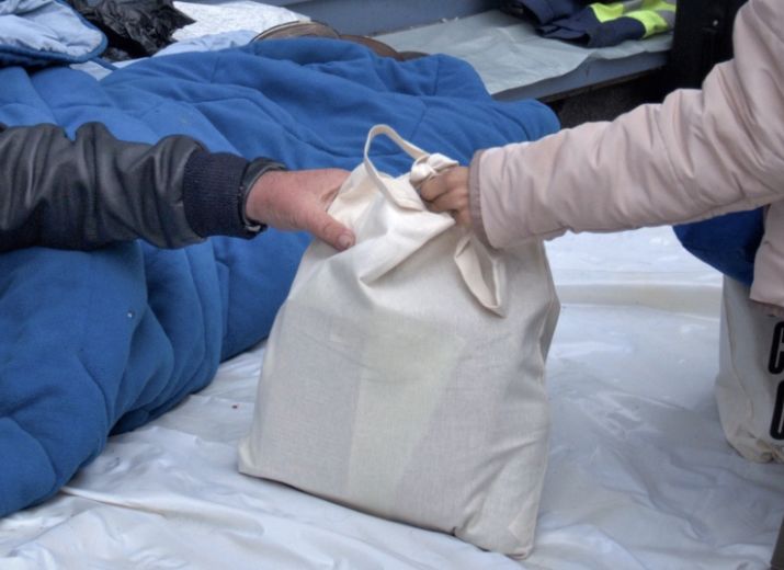 Dons distributions Solidaires - P.A.T.A.T.E.S.
