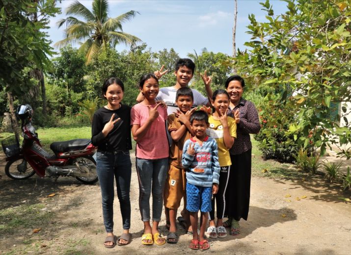 Support a family house in Cambodia