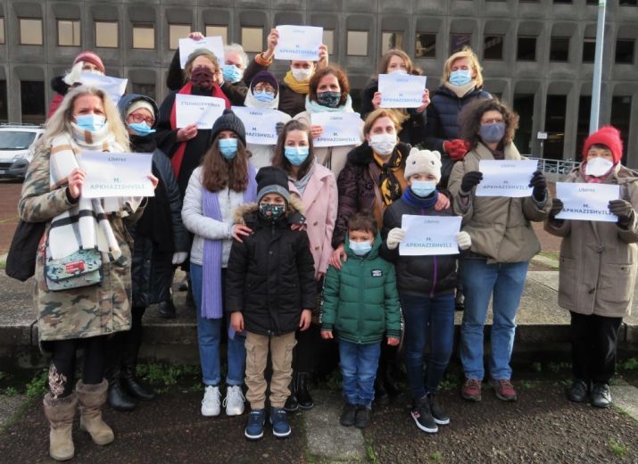 Solidarité avec M. APKHAZHISHVILI, père de 5 enfants menacé d'expulsion !