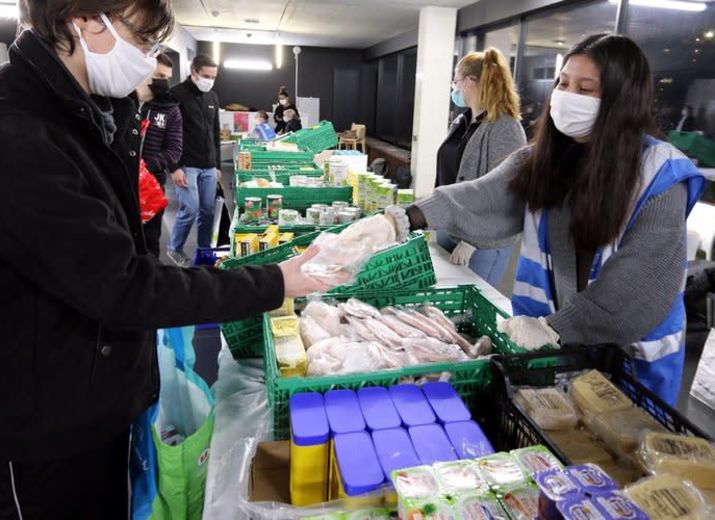 UN REPAS POUR LES ÉTUDIANTS