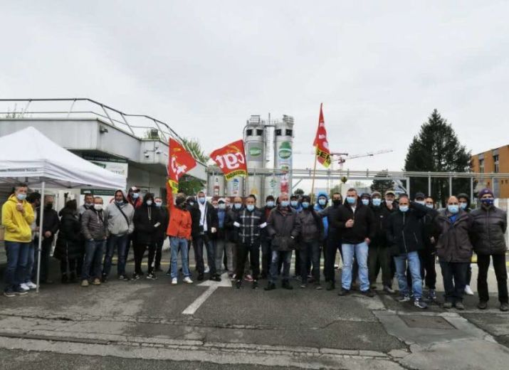 Un parfum amer à l'usine de sirop Teisseire !!!