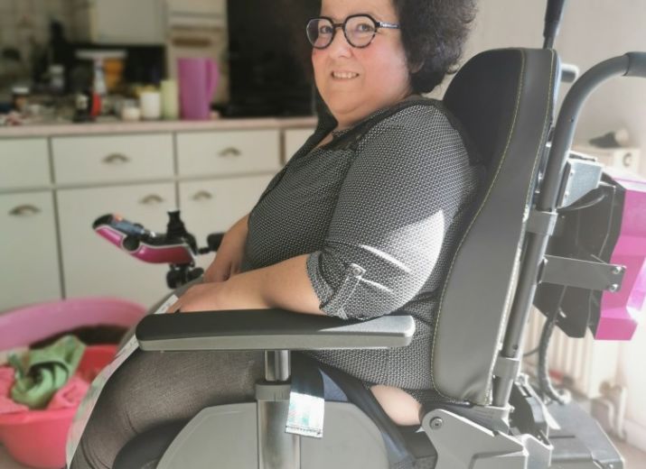 Une voiture adaptée pour Delphine