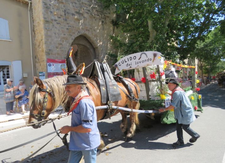 Pour financer les festivités de la Saint Eloi de Trets