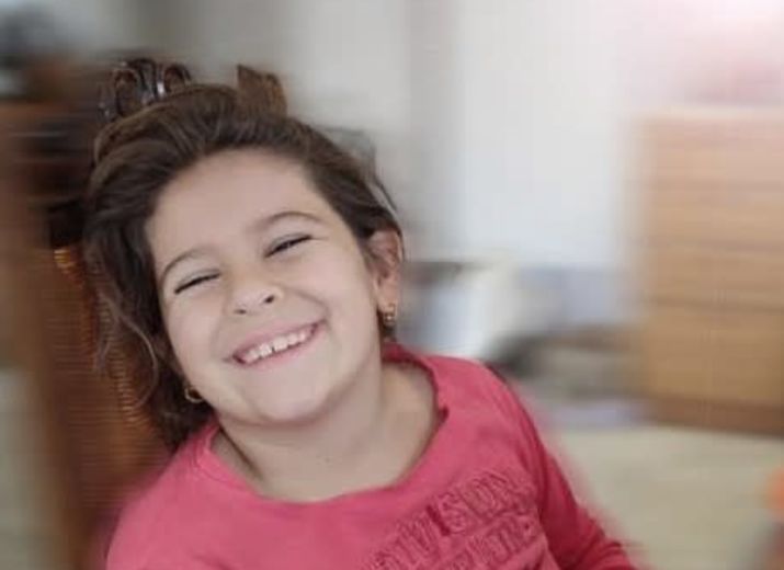 Mille et un gestes pour Tiya