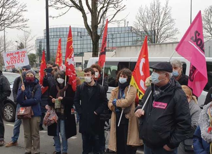 Soutien aux grévistes Arc en ciel - grève janvier 2022