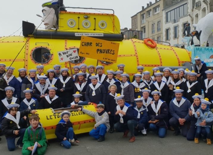 Char des Pauvres - Carnaval de Granville 2022 - au profit du SOS Familles Emmaüs de Granville