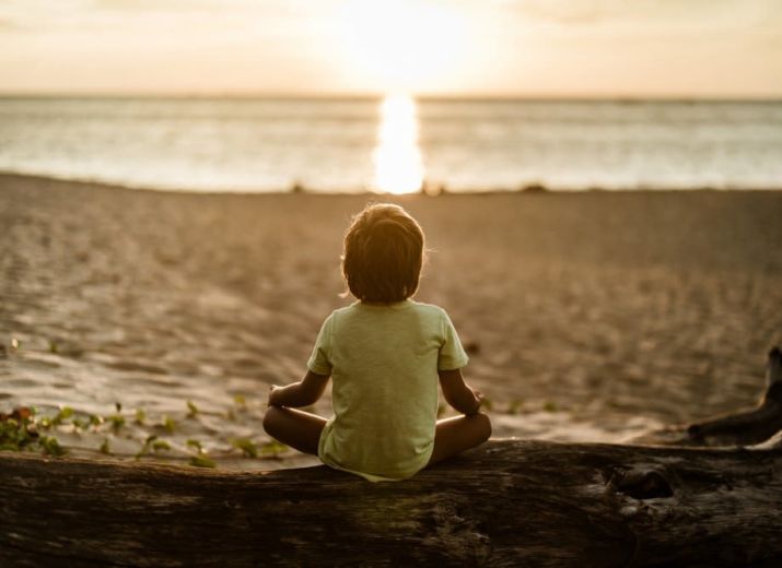 Yoga bébés et enfants, accompagnement à la parentalité en Asie