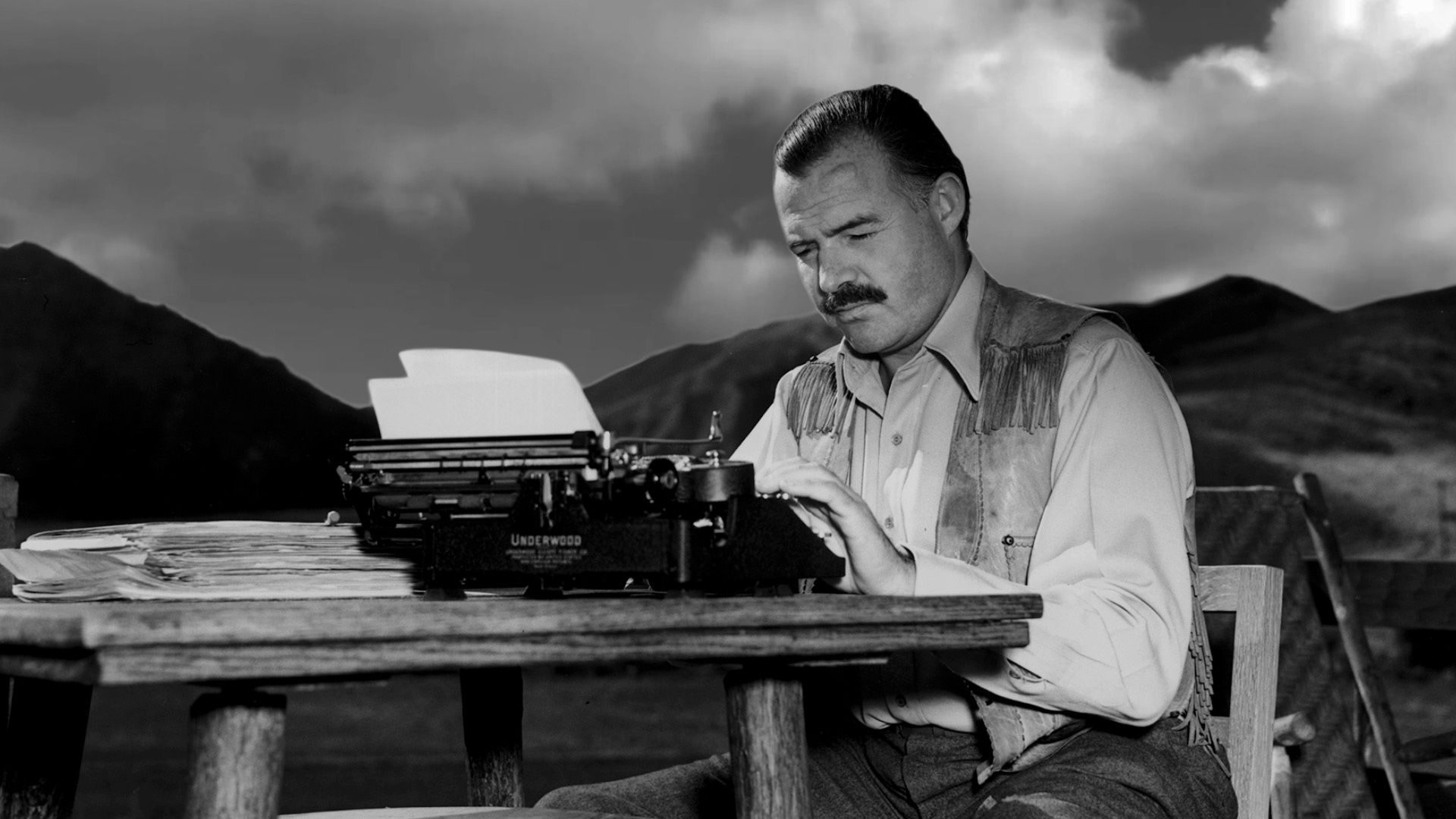 Hemingway. Эрнест Хемингуэй. Эрнест Хемингуэй гигачад. Эрнест Хемингуэй фото. Хемингуэй Эрнест Эстерлинг.