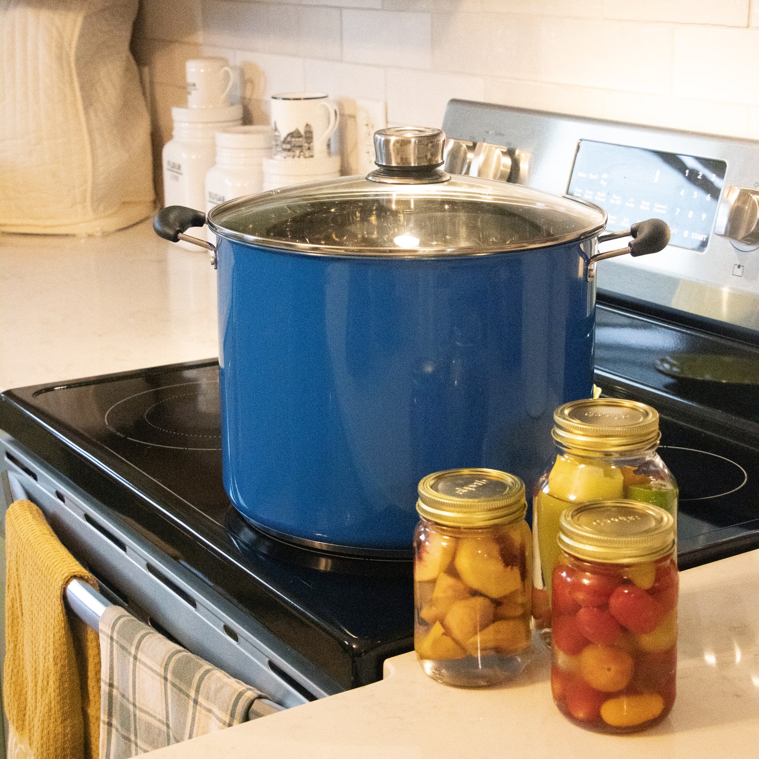 Lehman's 21.5-Quart Stainless Steel Water Bath Canner with Pressure Gauge - Picture 18 of 22