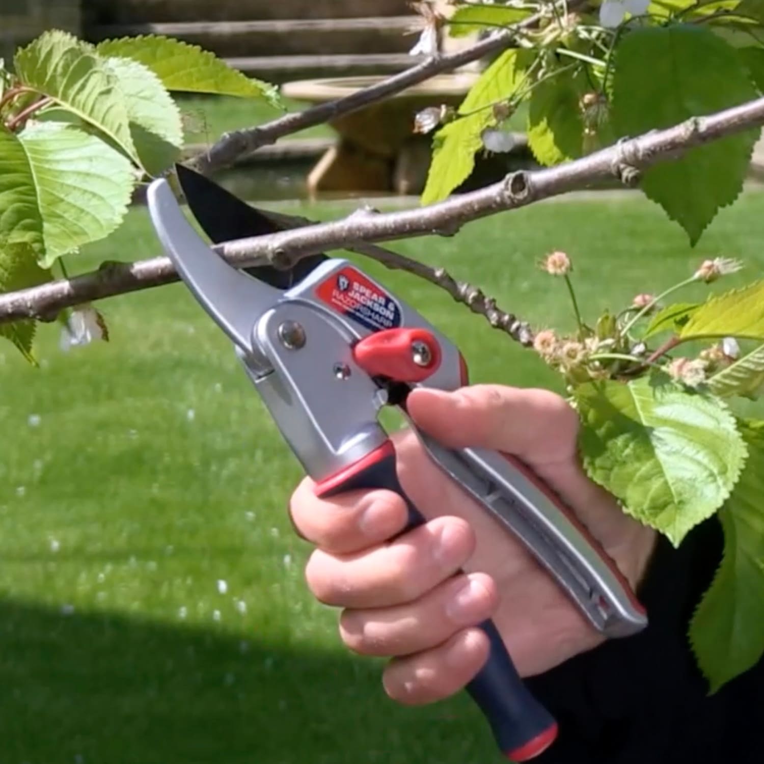 Spear & Jackson Ratchet Anvil Pruners with Twist Handle - Thumbnail 4