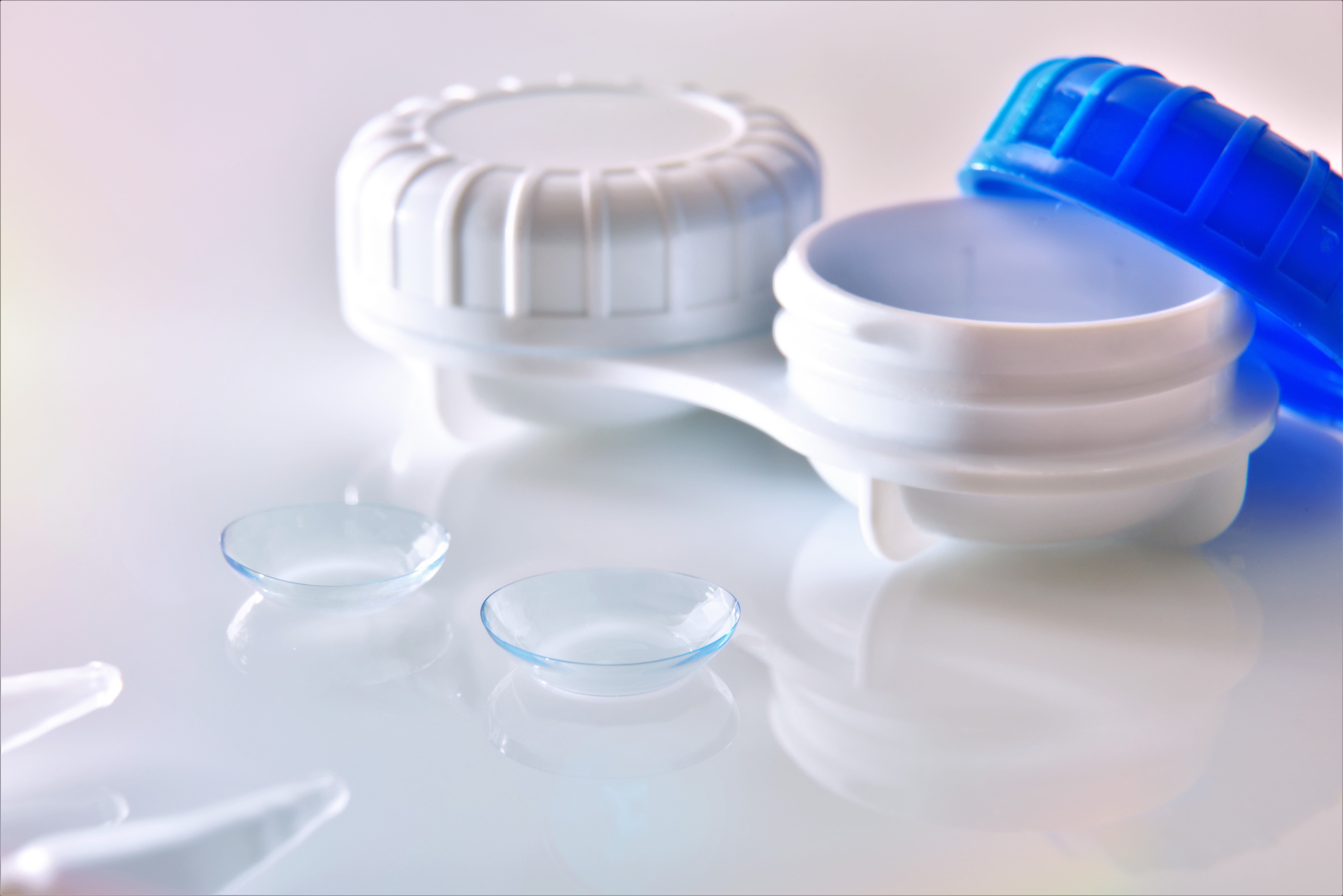lenses-and-blister-pack