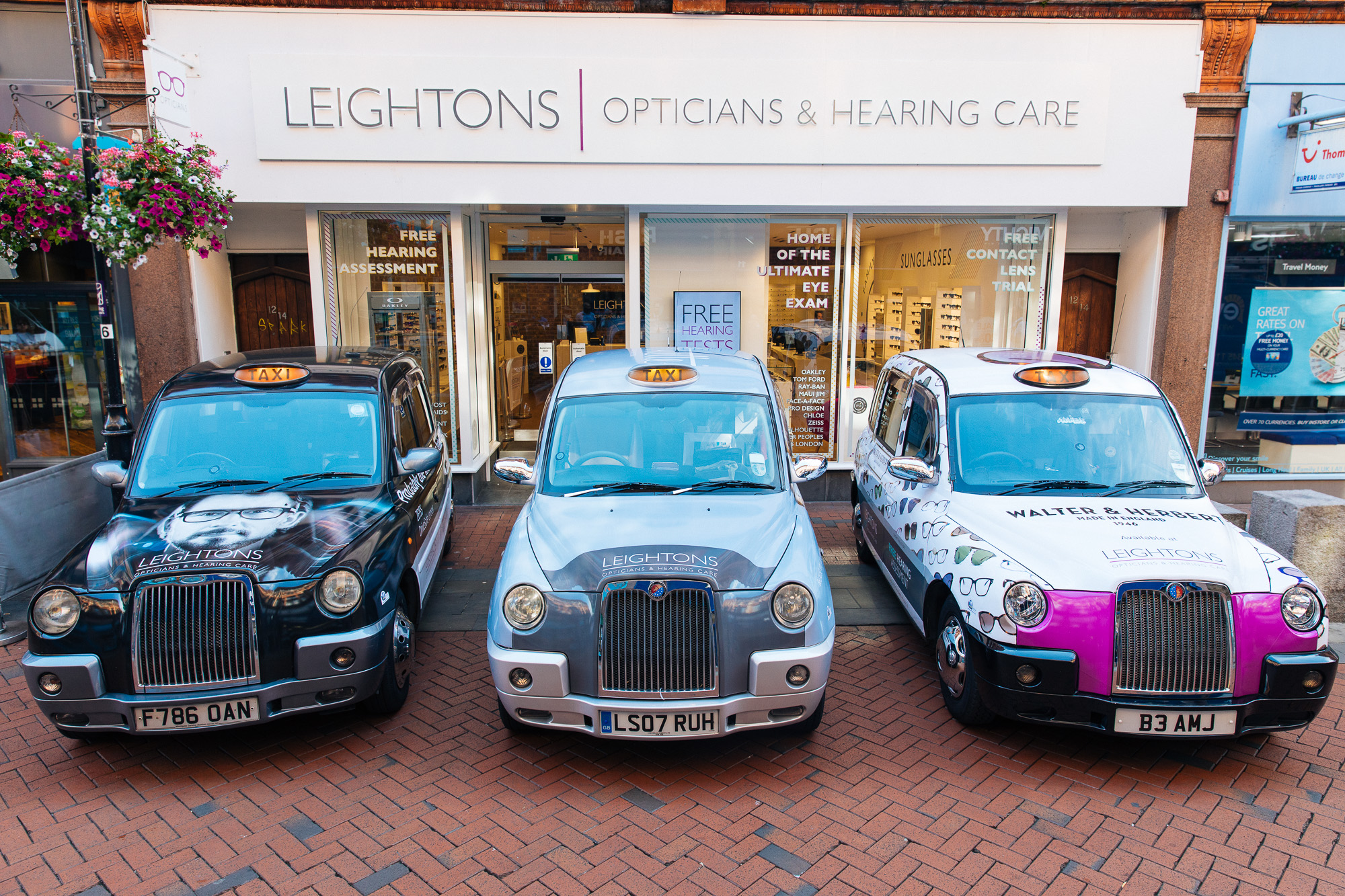 leightons taxis