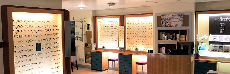 New Leightons Tunbridge Wells interior, glasses shelves.