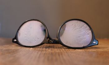 How to stop glasses steaming up