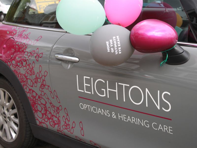 Leightons car with balloons