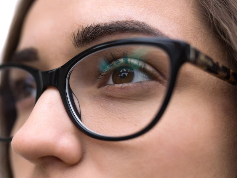 Close up of woman wearing glasses