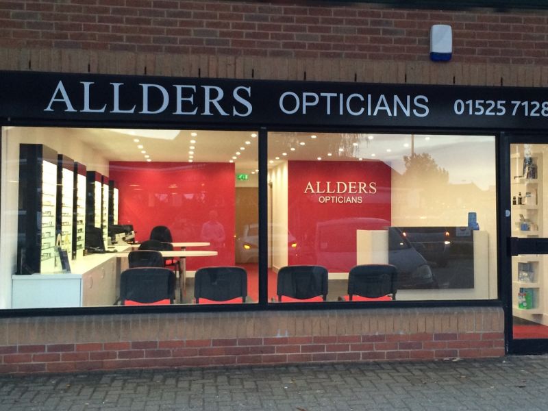 allders opticians flitwick exterior