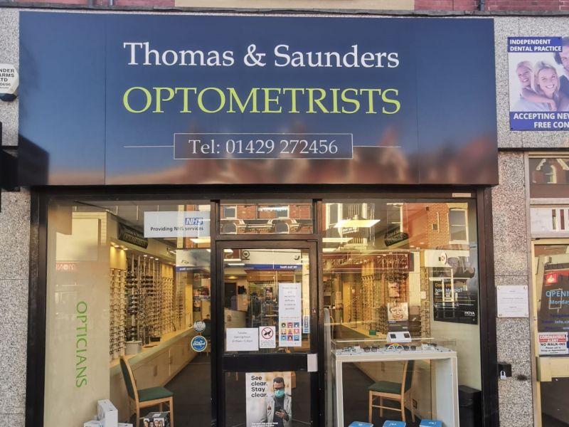 Thomas & Saunders Optometrists exterior
