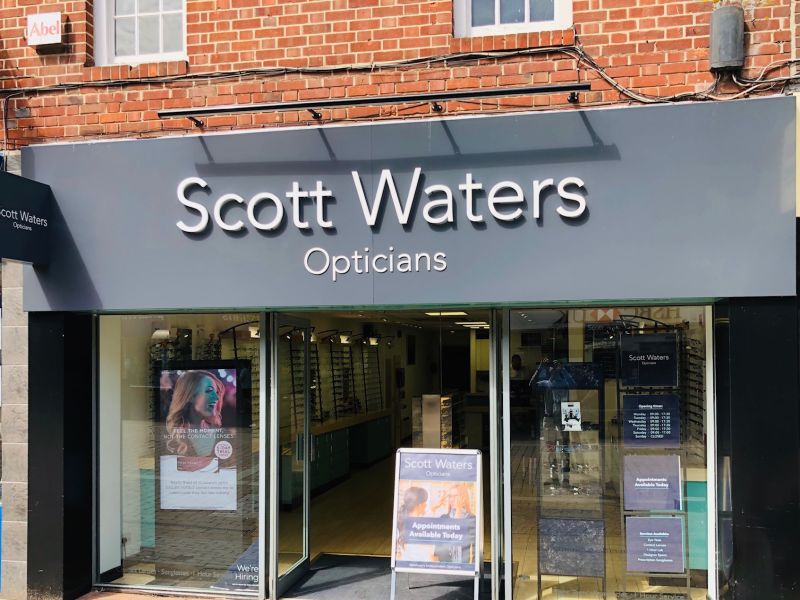 scott waters opticians newbury