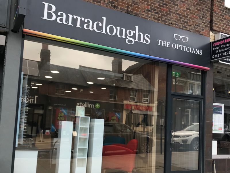 barracloughs opticians uckfield