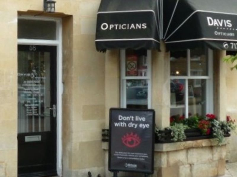 davis optometrists olney exterior