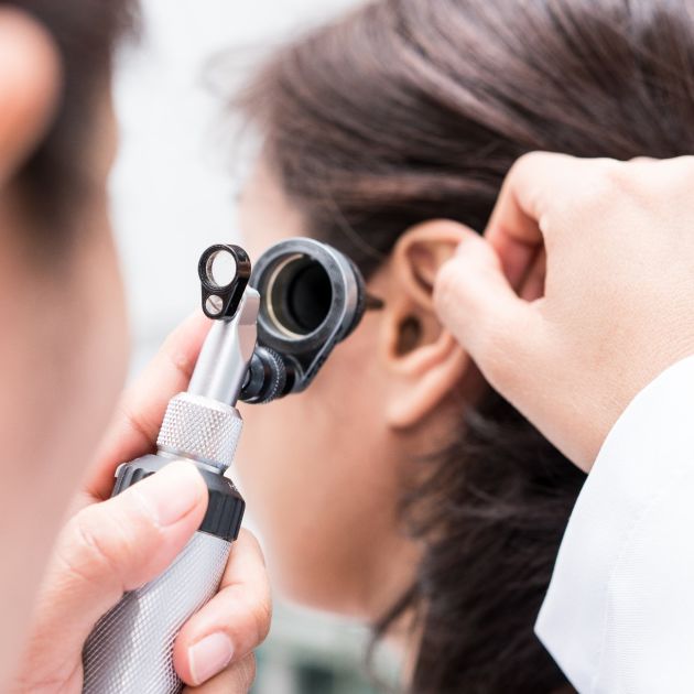 up close hearing test in practice