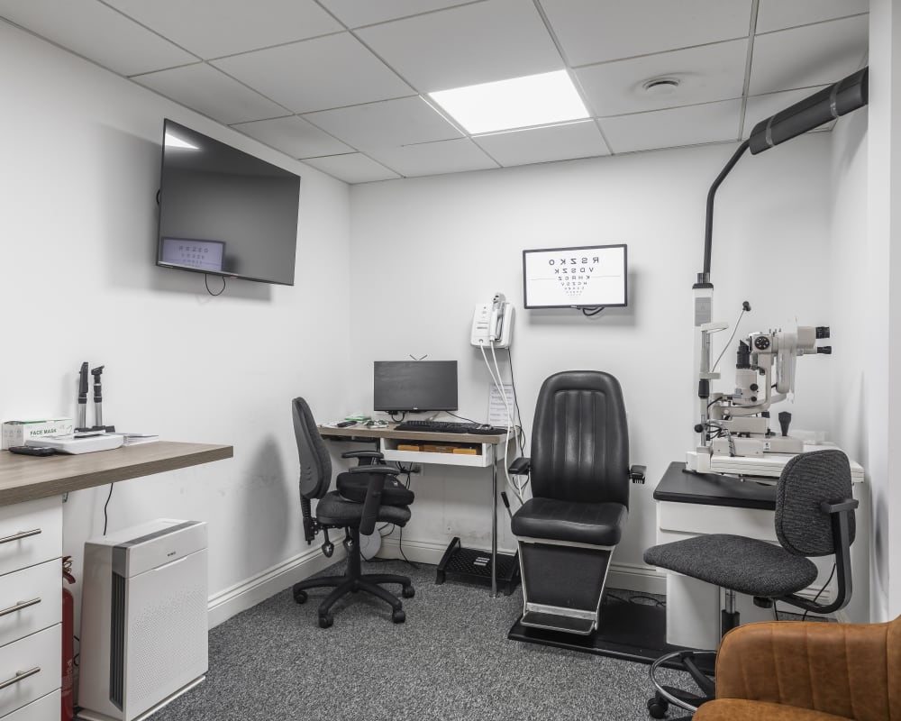 Eye test room.