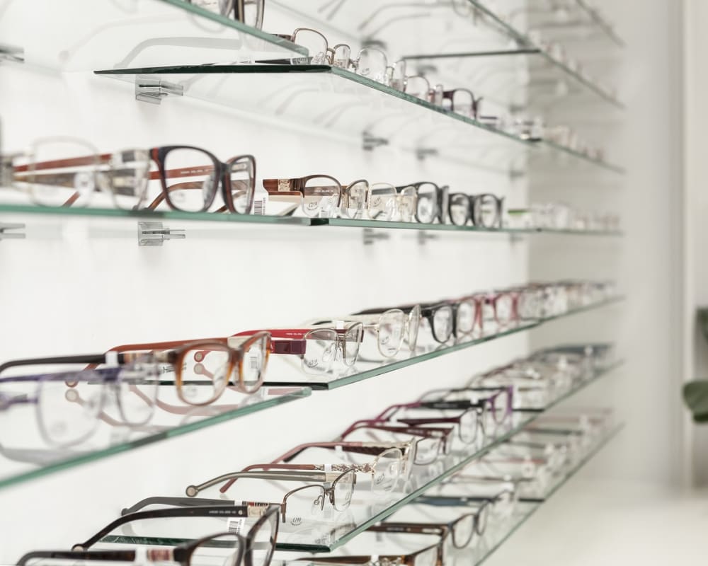 Leightons Addlestone glasses