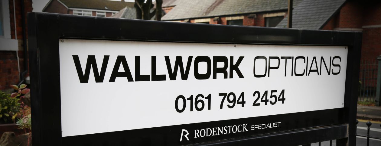 Wallwork Opticians Sign